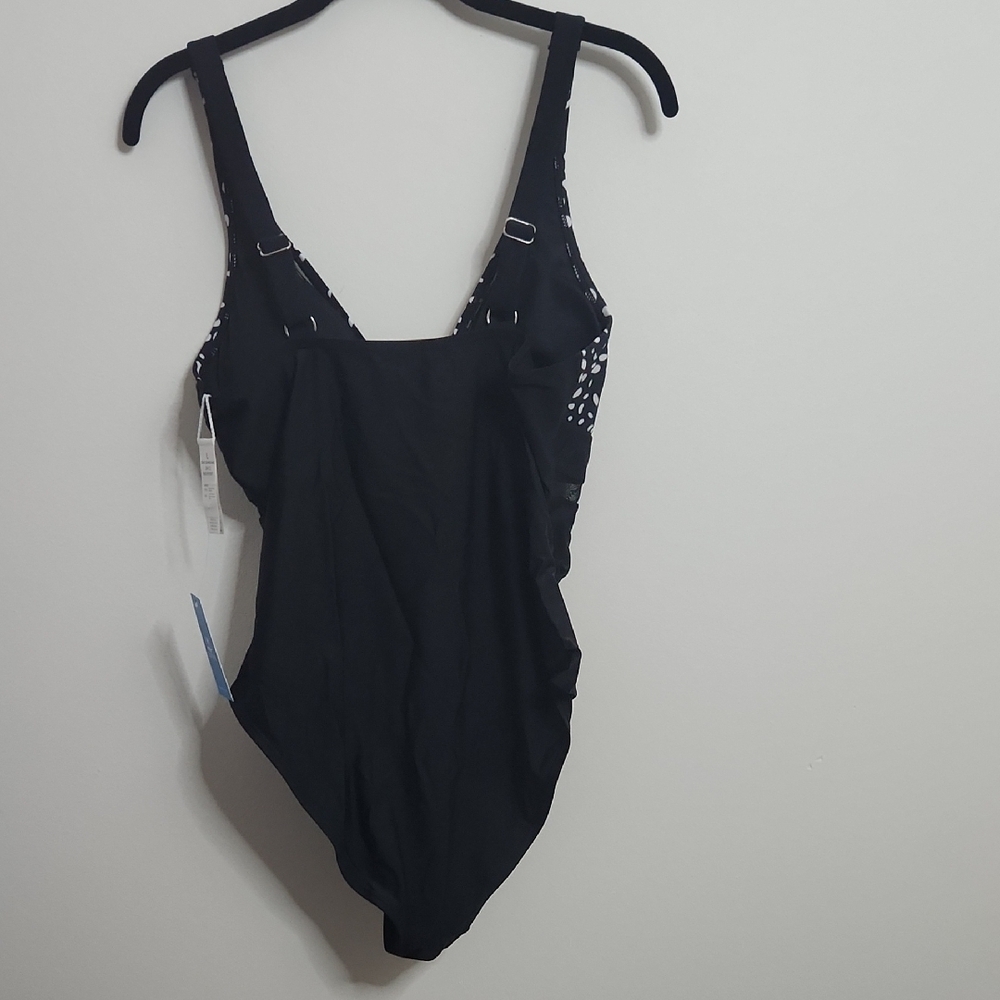 Cupshe Elegant Black Swimsuit - Picture 2 of 3
